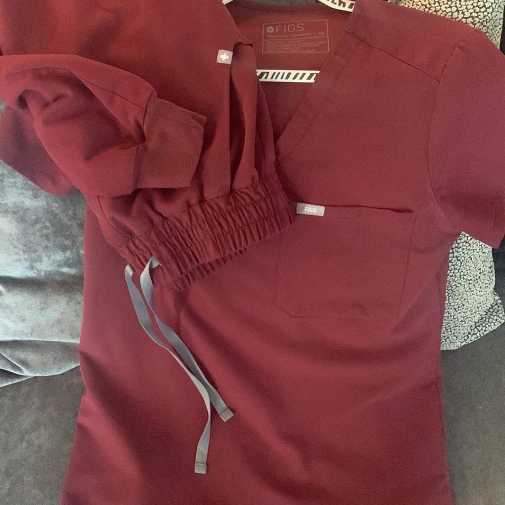 Figs scrubs